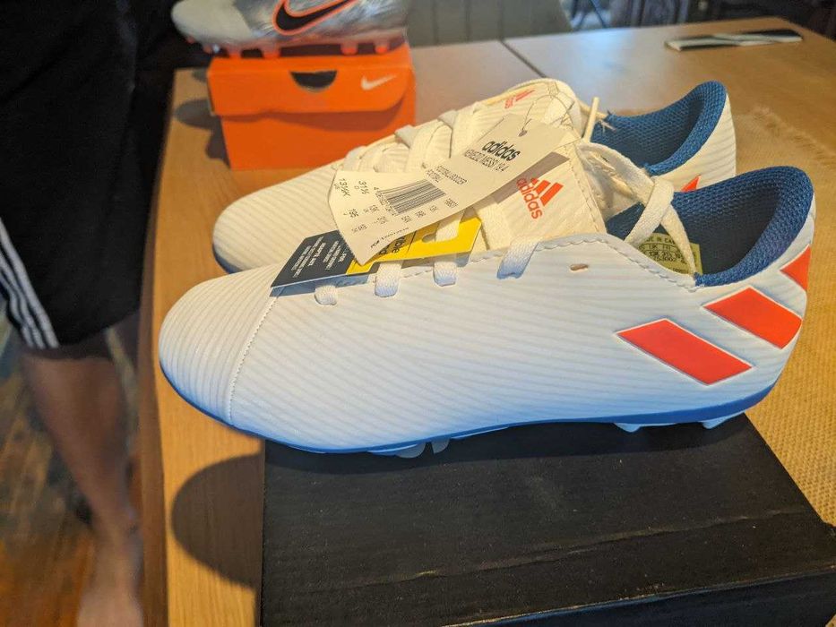 Детски калеври addidas nemeziz Меси 31 номер