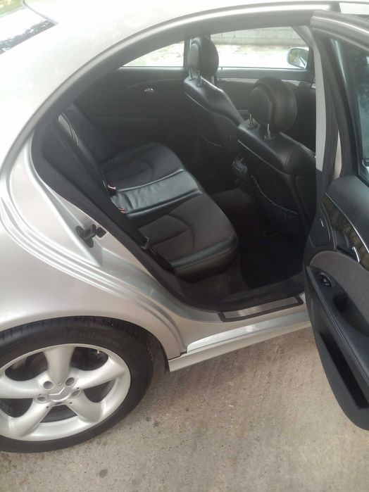 Мерцедес Е 270 2003 г.