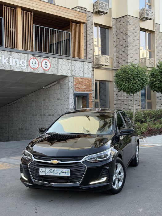 Chevrolet Onix 2024 qora Premier