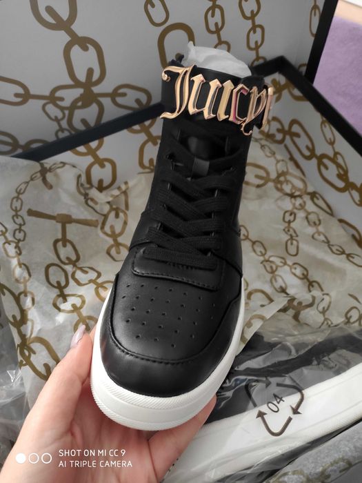 Juicy Couture - Нови високи кецове от естествена кожа