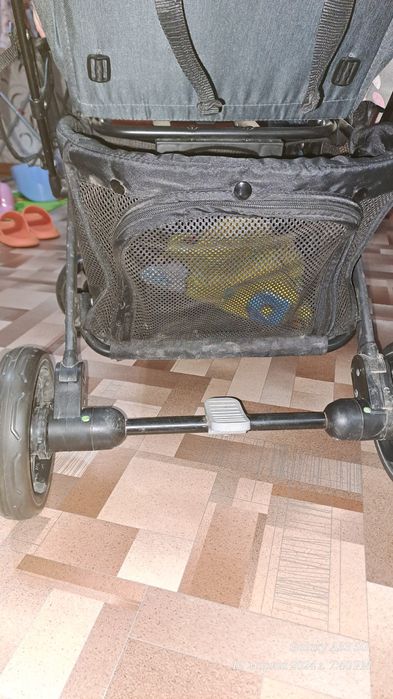 Продам коляску для девочки