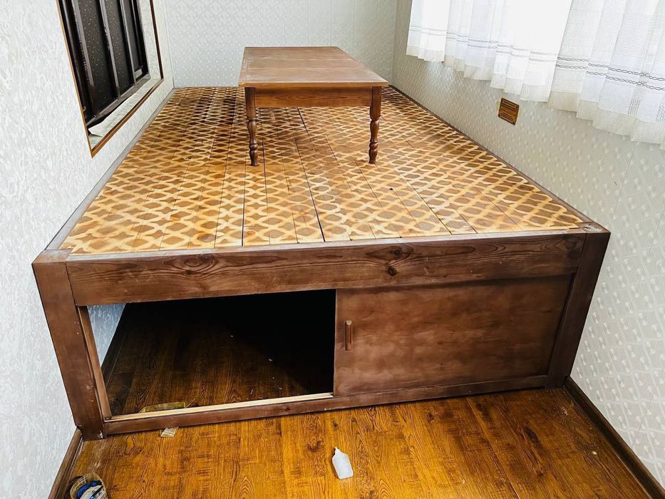 Tabchan va uy mebellar