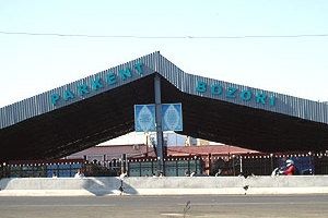 Продается магазин на Паркентском рынке 9м. С арендатором.