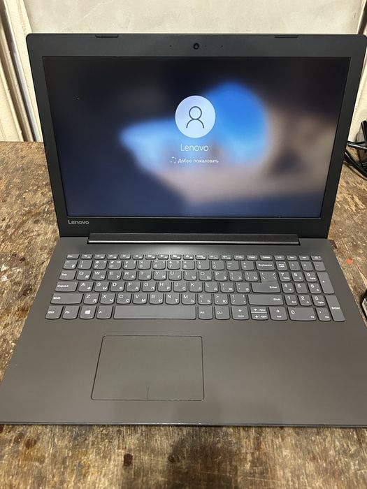 Ноутбук LENOVO core i3 6/256GB