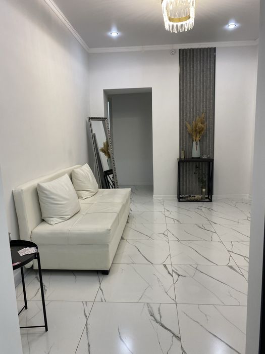 Сдается маникюрный столик