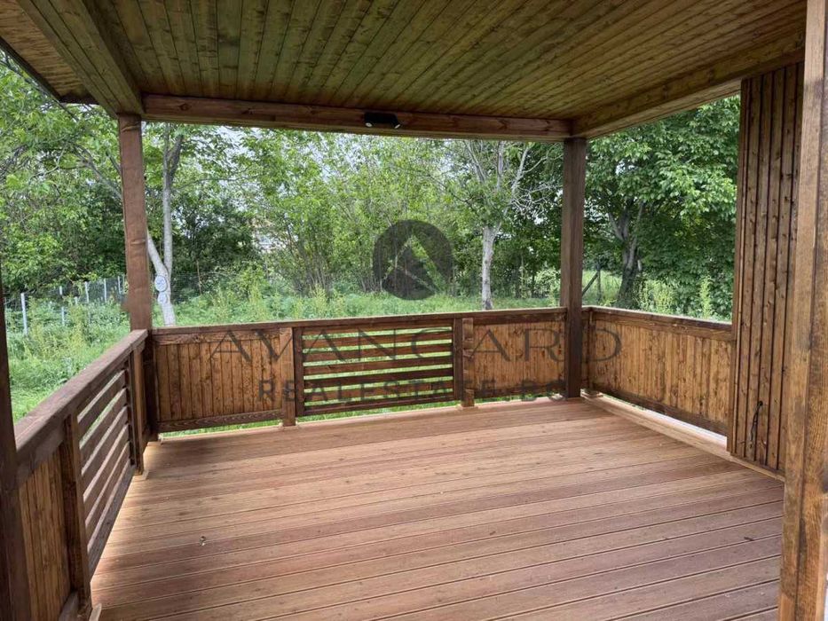 оф.23318 Самостоятелна къща с двор/ с.Цалапица