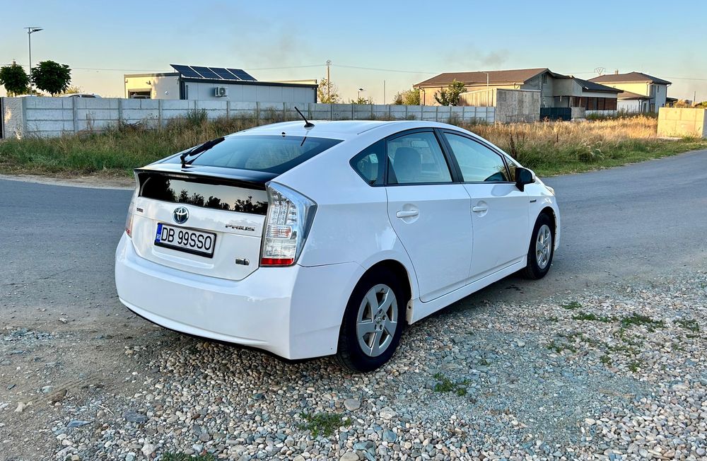 TOYOTA Prius 2011 — imagine 4