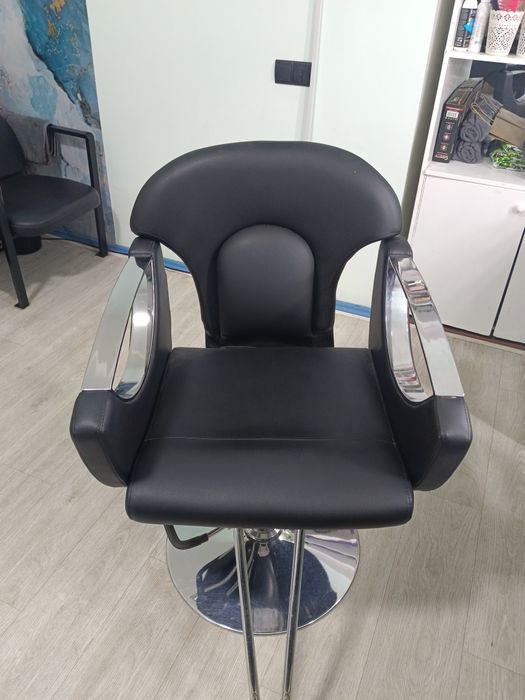 Продаётся кресло для салон красоты две штуки   kreslo sotiladi ,