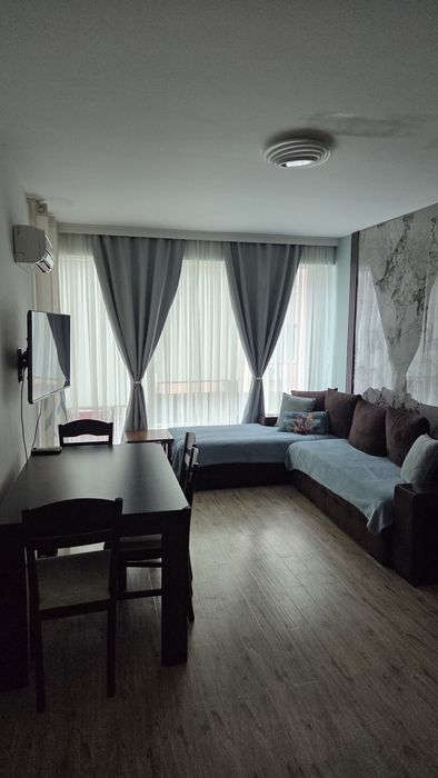 Разтегателен диван