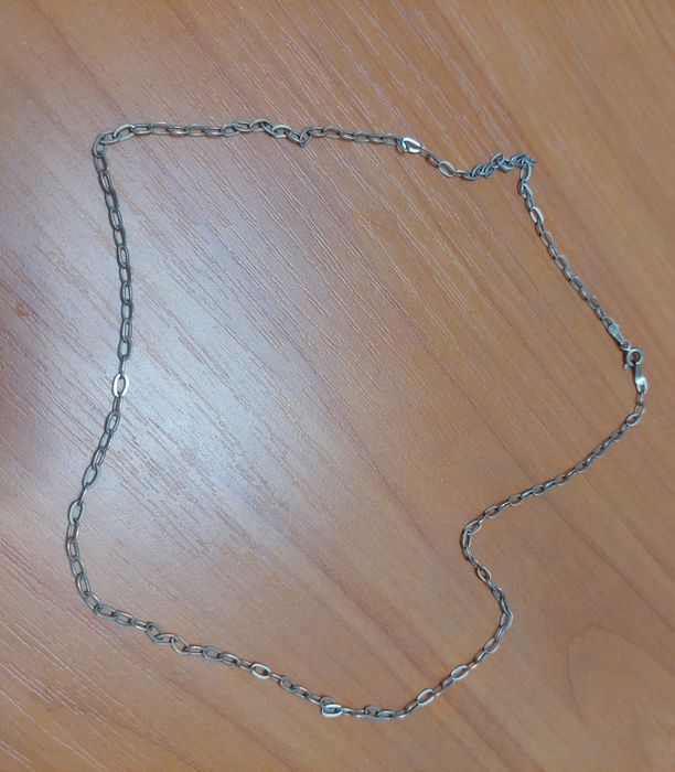 Продам серебряную цепочку