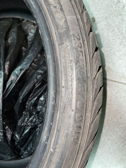 235/35 R19 91W Kumho-  зимни гуми