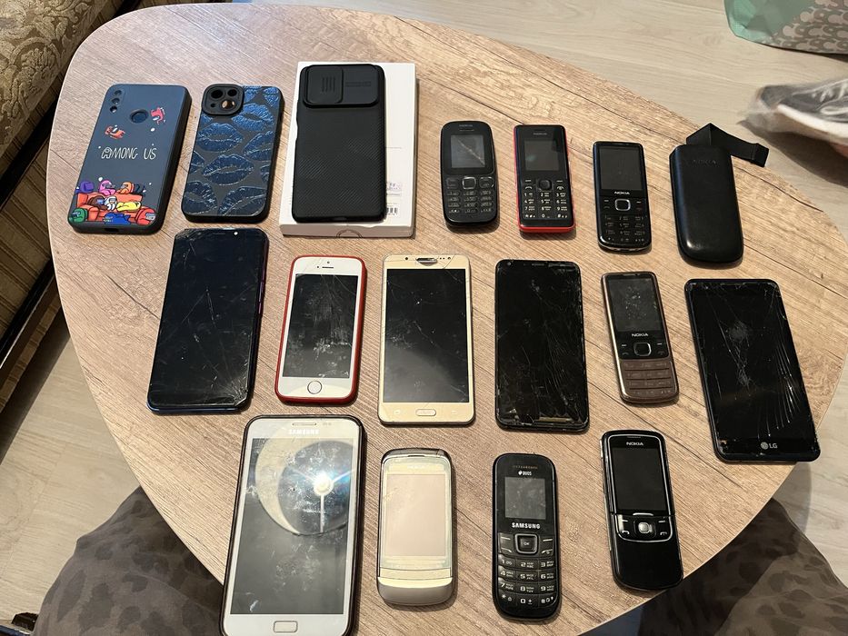 Продам телефоны разные