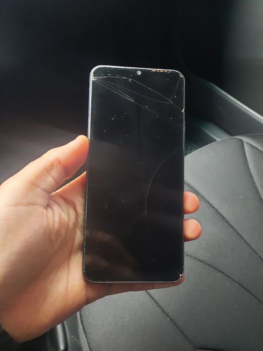 Vivo Y53S 8+4/128gb sotiladi samsung redmi iphone