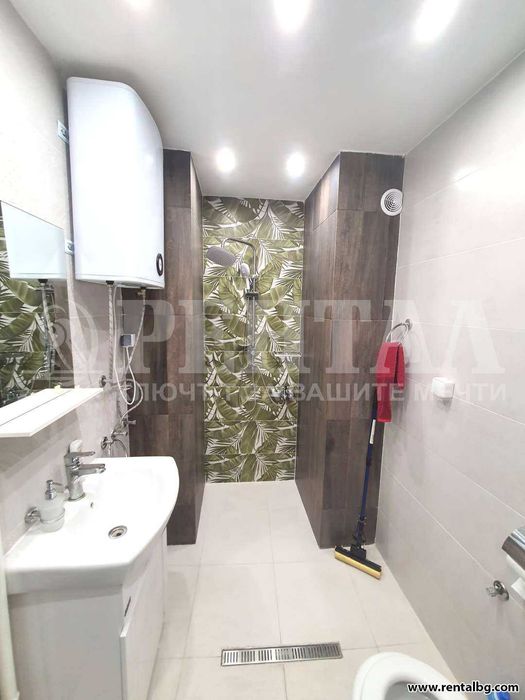 Дава се под наем Тристаен апартамент в Пловдив, Център - 75 кв.м за 484.5 € - Снимка #9