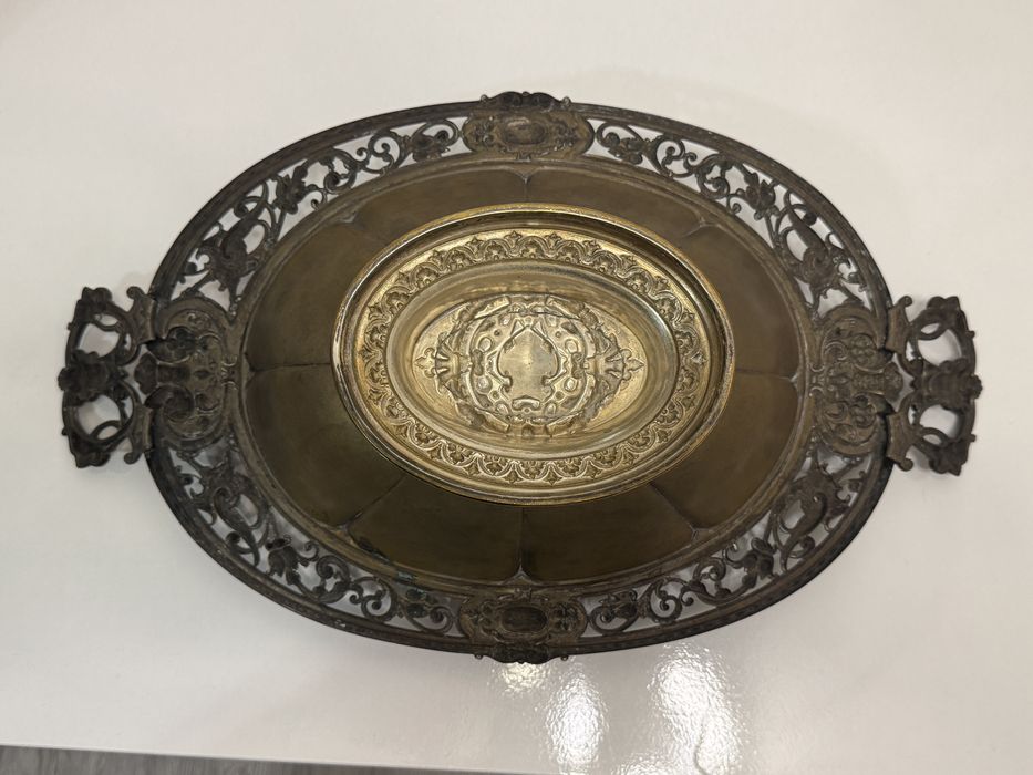 Fructiera (vas) vechi, din alama. Art Nouveau Baroc
