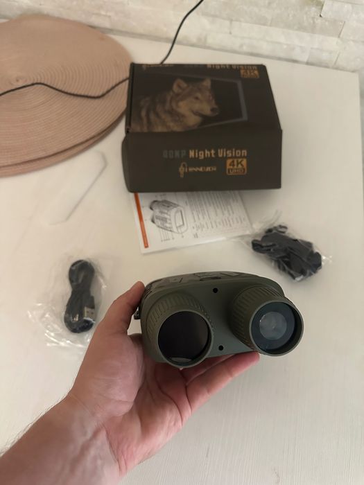 Binoclu infrarosu nou cu ecran digital 4K ultrahd