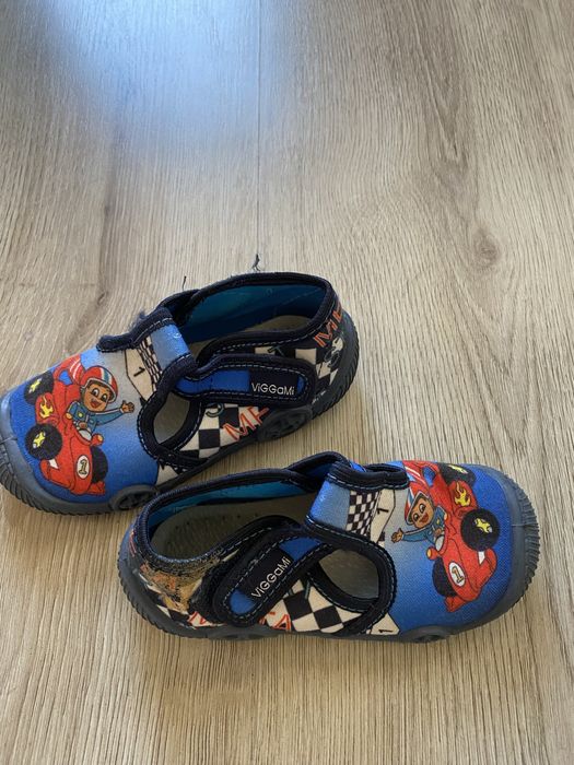 Детски пантофи H&M