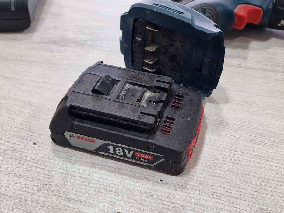 Акумулаторен винтоверт Bosch Blue GSR 18V-21 + батерия и зарядно