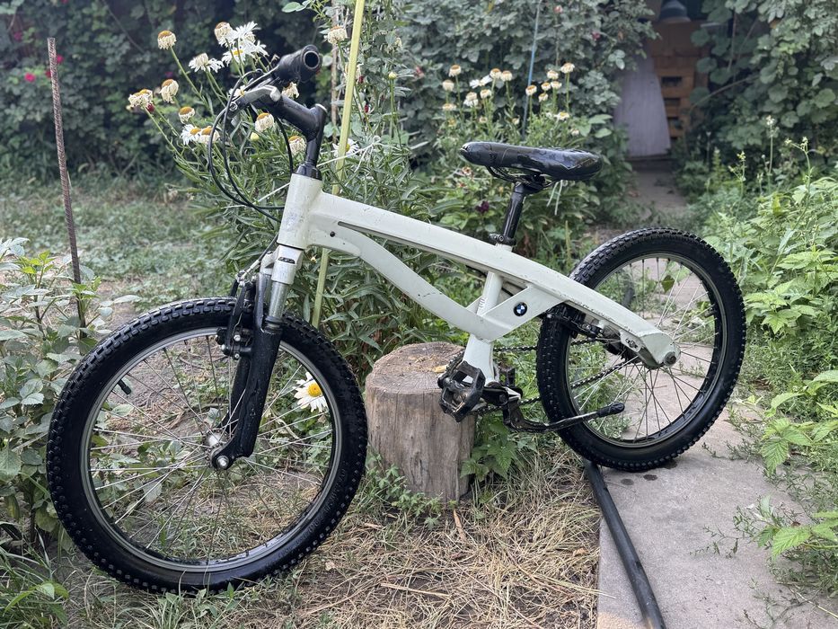 Велосипед BMW детский