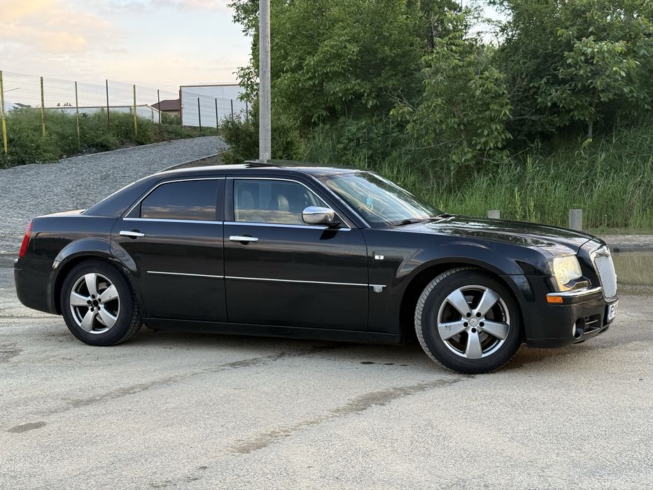 Chrysler 300c ! Dotari extra ! Masina intretinuta !