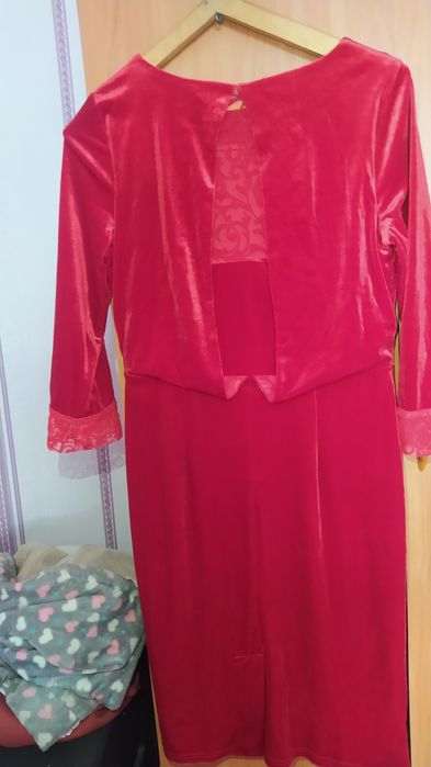 Продам новое платье