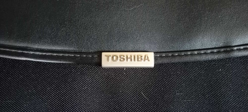 сумка для ноутбука TOSHIBA в отличном состоянии