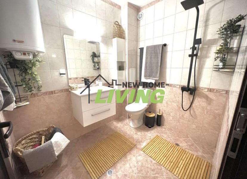 Продава се Тристаен апартамент в Пловдив, Кючук Париж - 95 кв.м за 1948 €/кв.м - Снимка #6