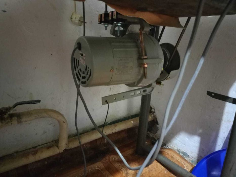 Продаю машинку промышленную