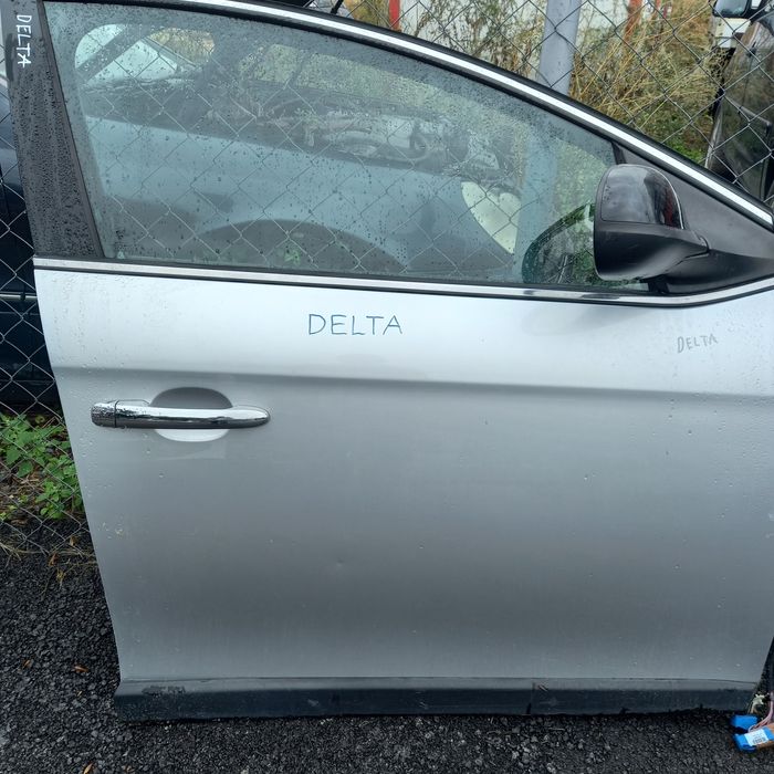 Врата Lancia Delta 2010г