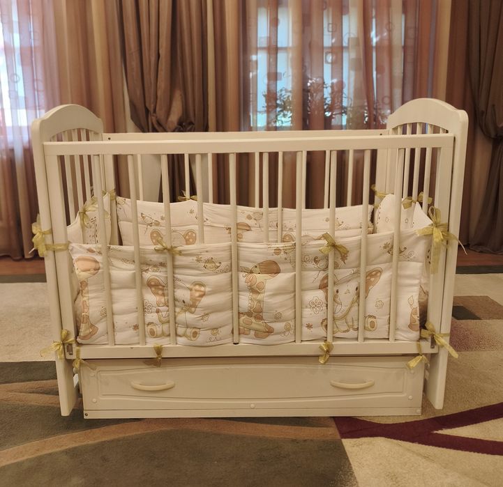 Продам детскую кроватку