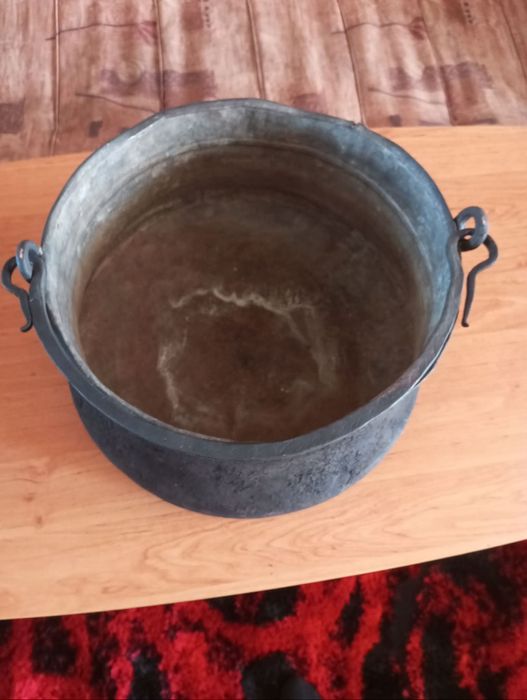 Продавам бакърен котел