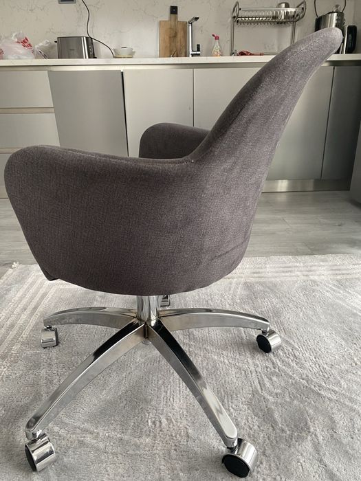 Офис стол в отлично състояние