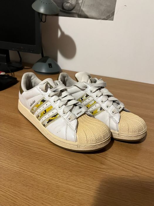 Adidas model Adicolor 38