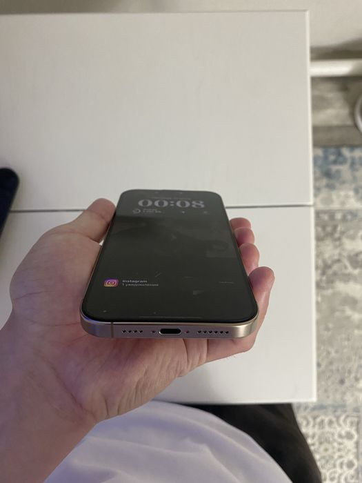 Iphone  apple 16 pro max 256 gb