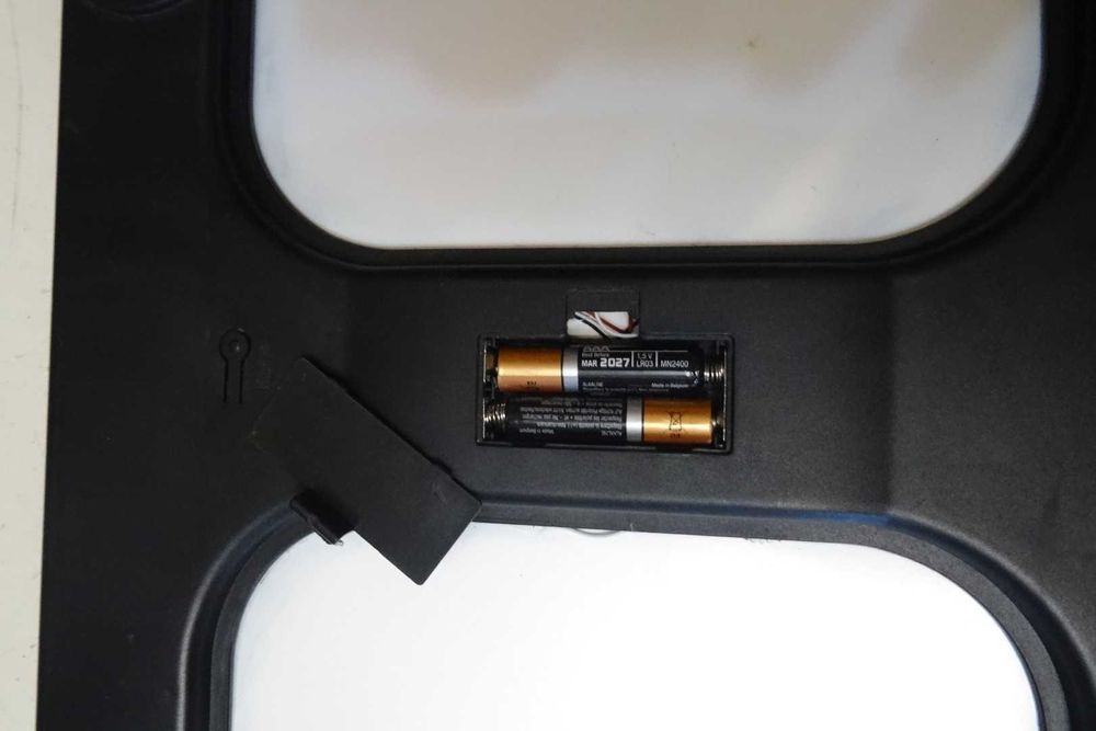 Весы напольные электронные Vitek