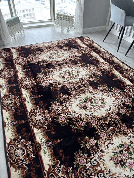 Продам   И коврики