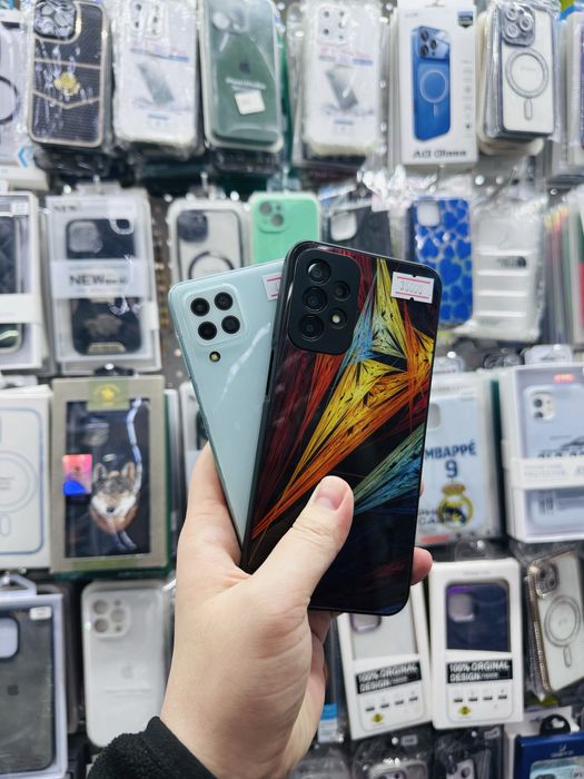 Телефон разные.