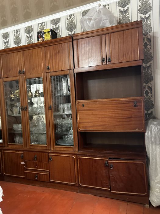 Гарнитур сатылады,зал ға