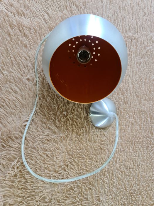 Продам потолочные светильники