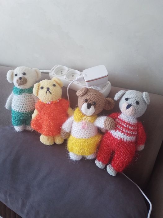 Игрушки вязаные-погремушки