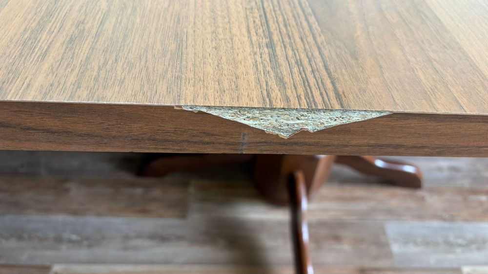 Стол и стулья ( 8 шт)