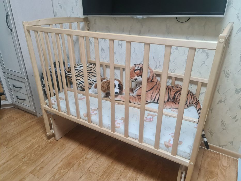 Продам детскую кроватку