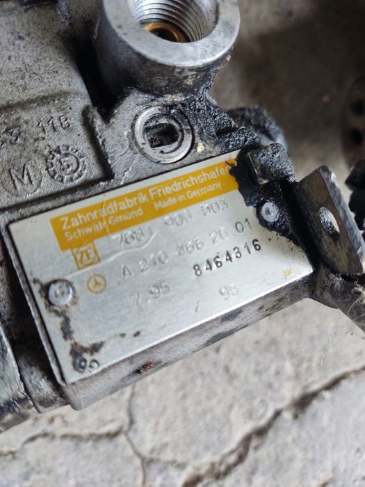 ГУР насос Мерседес 124 /202 / 190