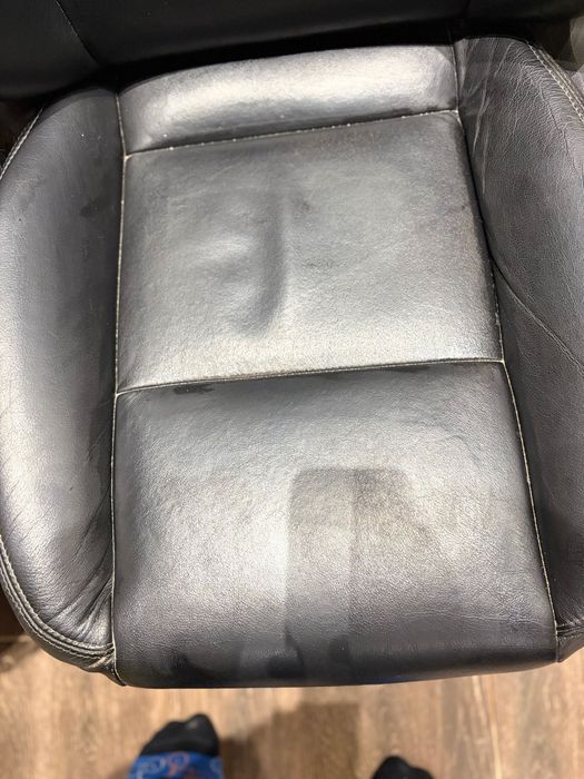 Седалки за А4 Б7