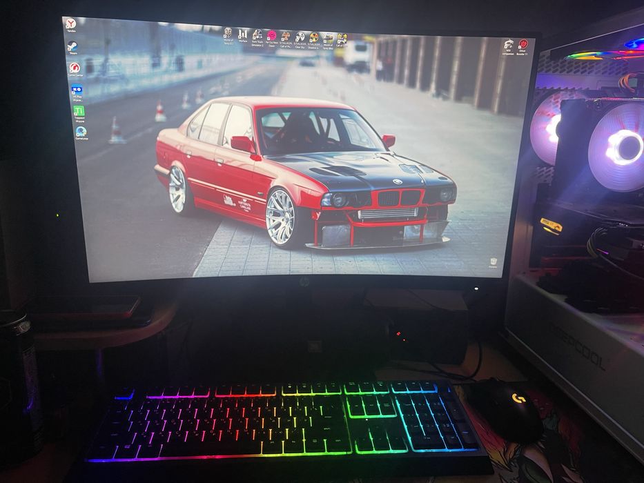 Продам игровой пк со столом и стулом