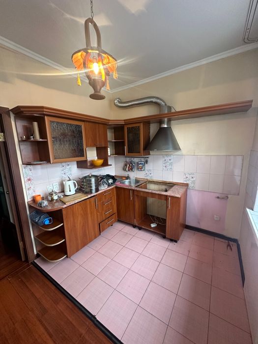 Продам кухонный гарнитур по доступной цене