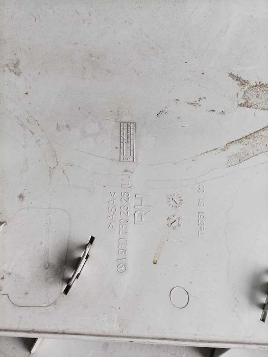 спойлери за MERCEDES ACTROS W960