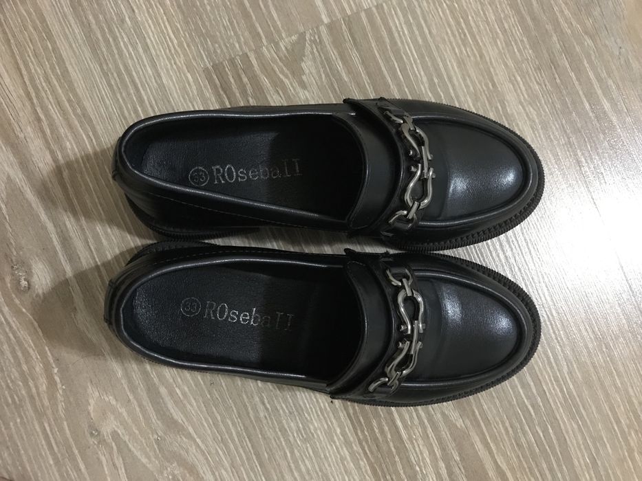 Обувь для школьниц