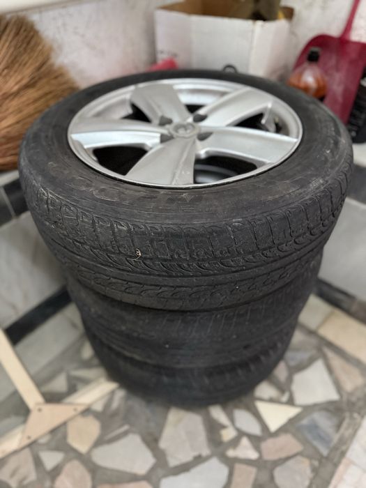 Продам диски с шинами