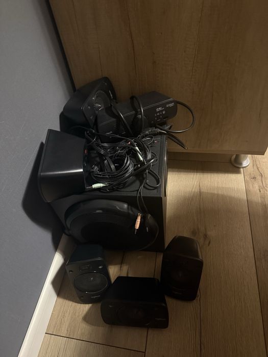 Sistem Audio Logitech z906